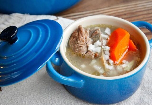 Carrot Lamb Bone Soup: A Nutritious and Flavorful Traditional Dish